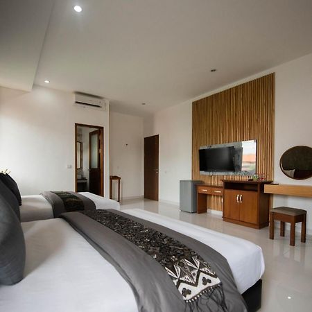 Sandat Hotel Legian Exterior photo