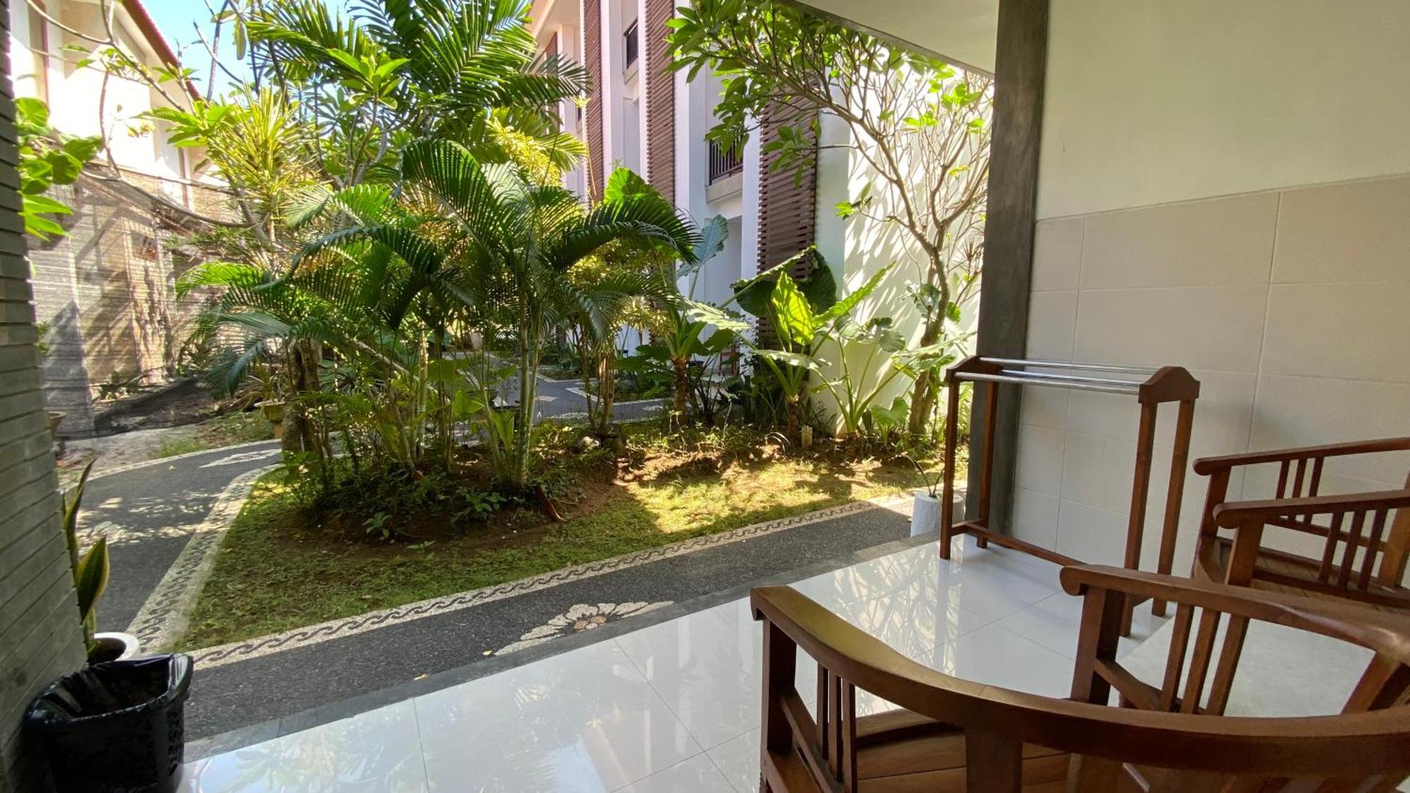 Sandat Hotel Legian Exterior photo