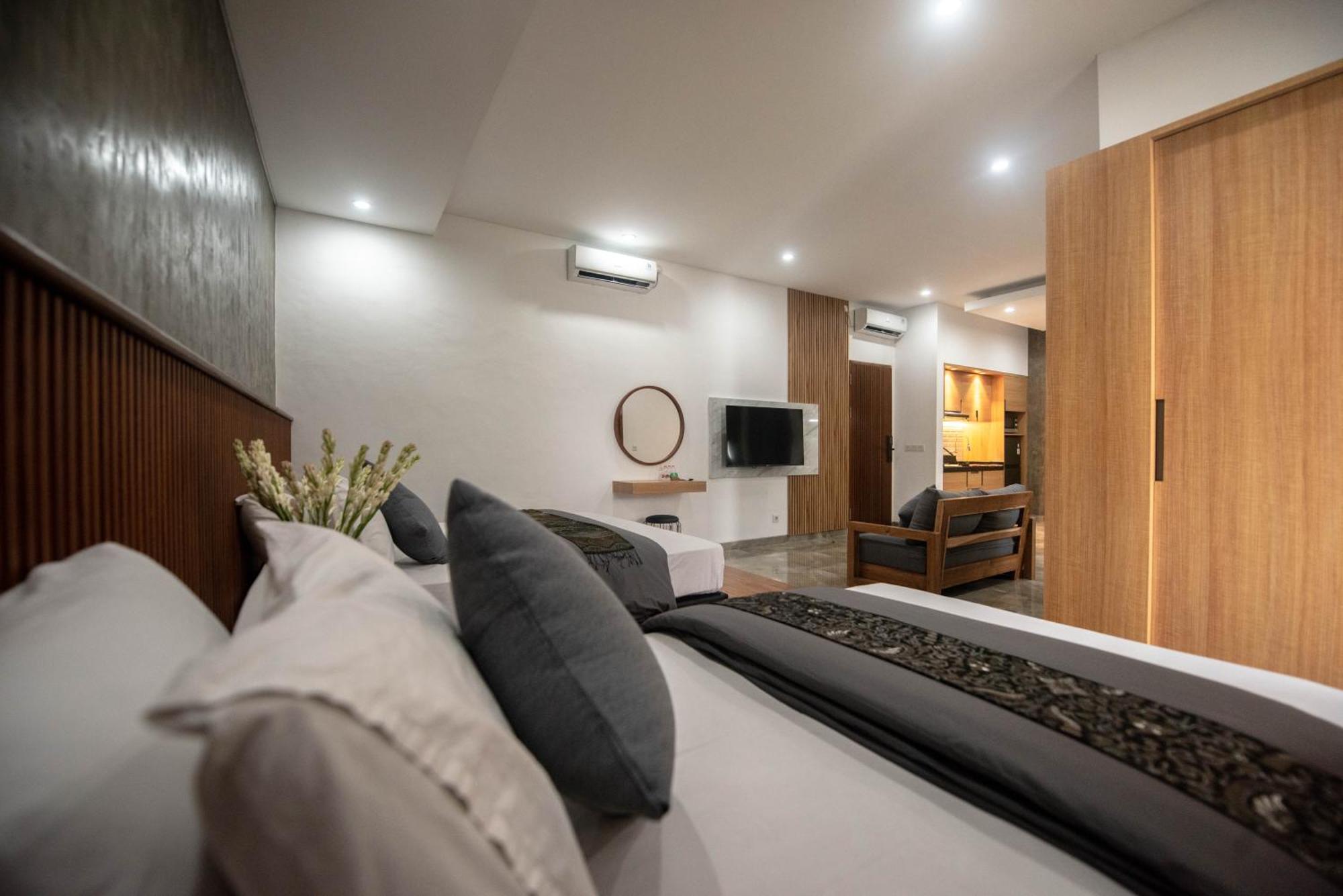 Sandat Hotel Legian Exterior photo