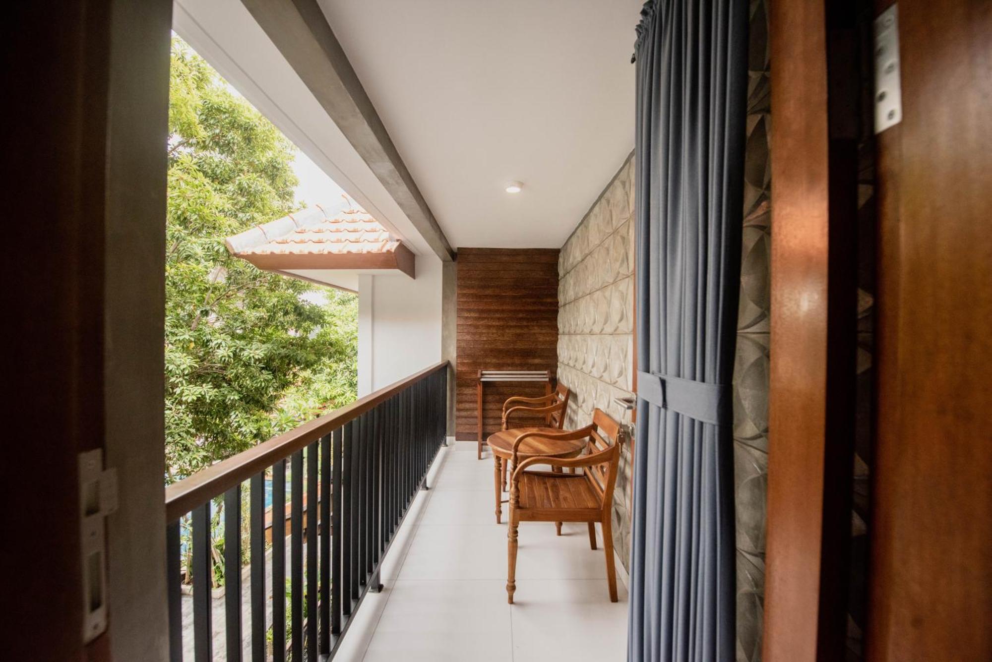 Sandat Hotel Legian Exterior photo