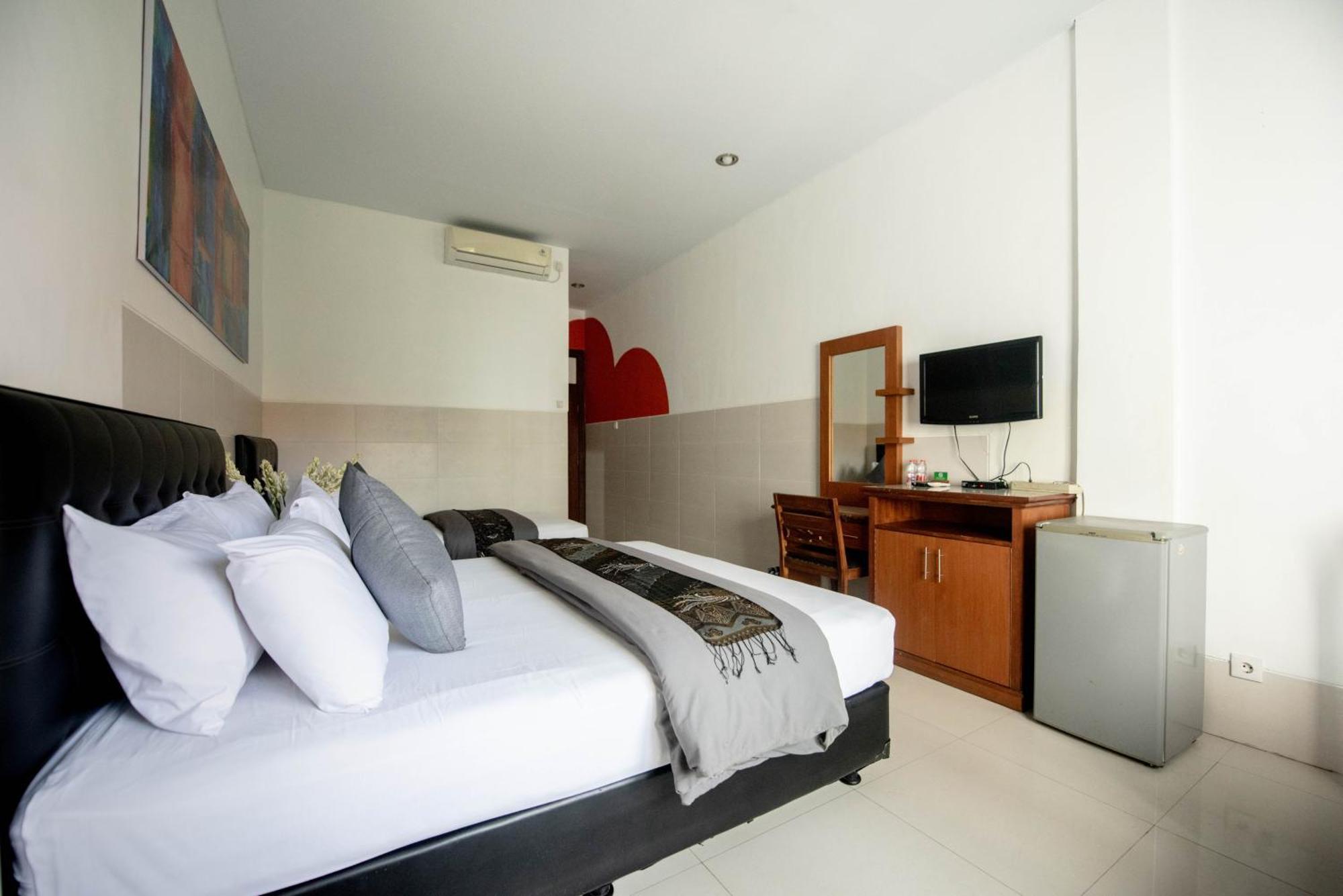 Sandat Hotel Legian Exterior photo