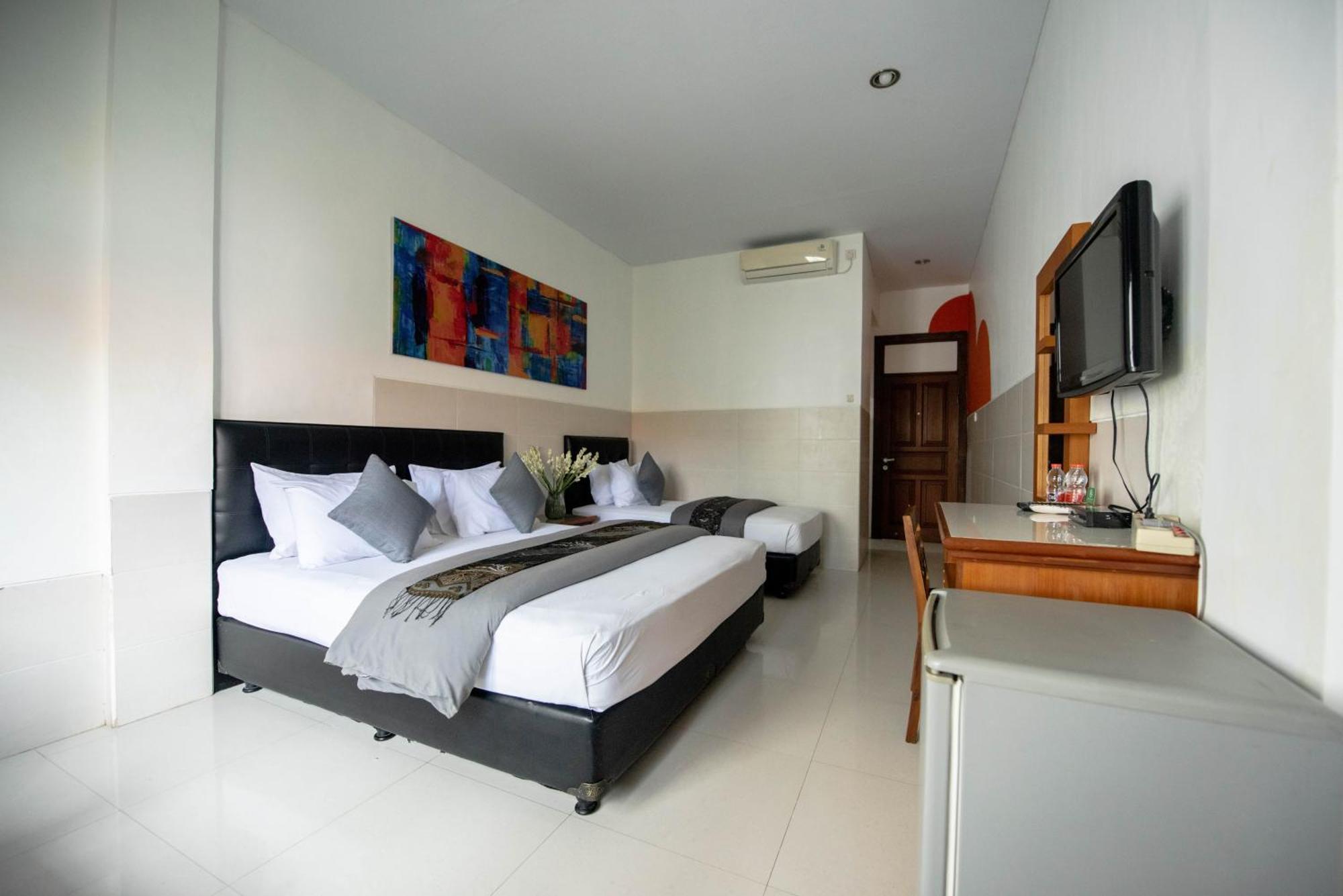 Sandat Hotel Legian Exterior photo