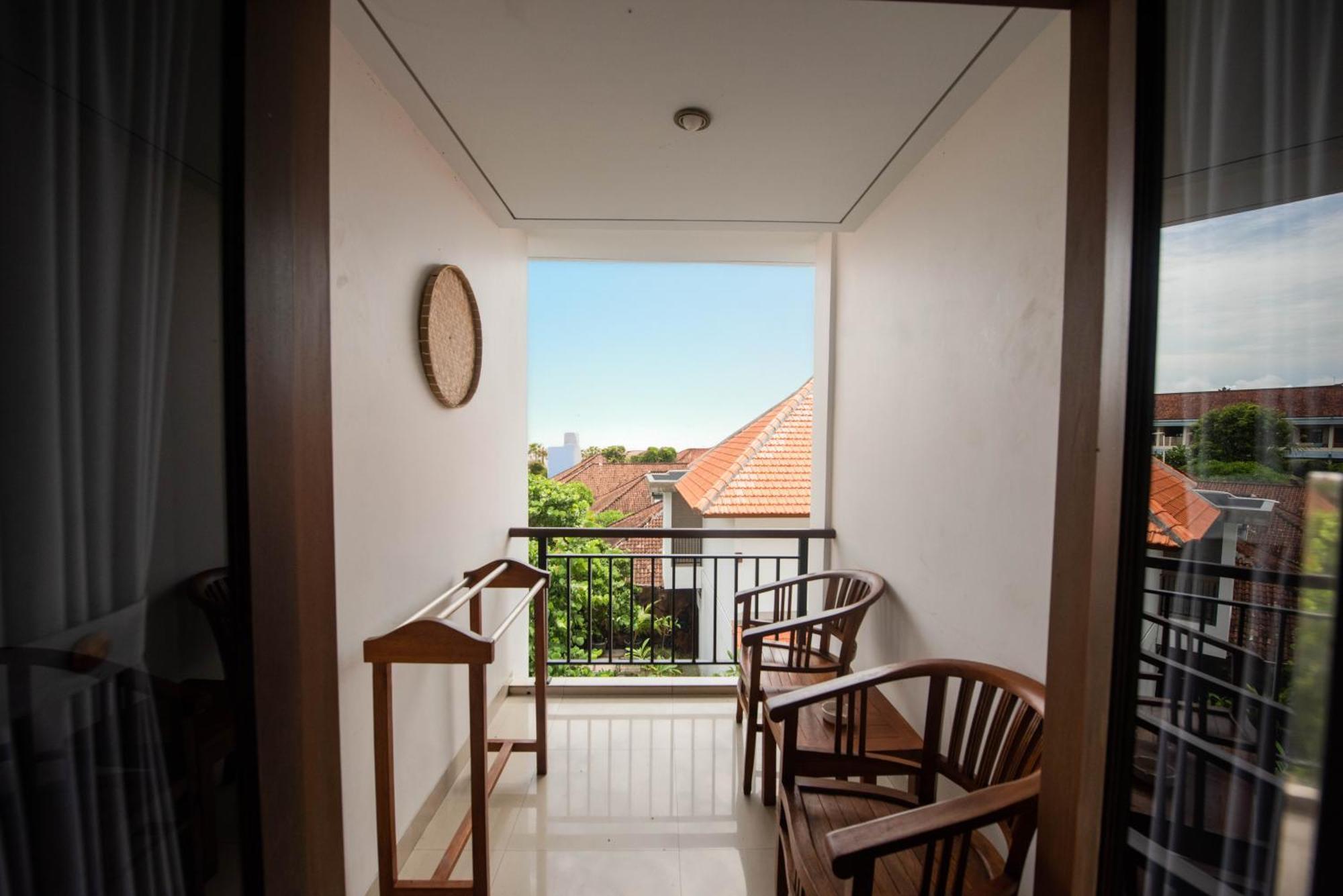 Sandat Hotel Legian Exterior photo