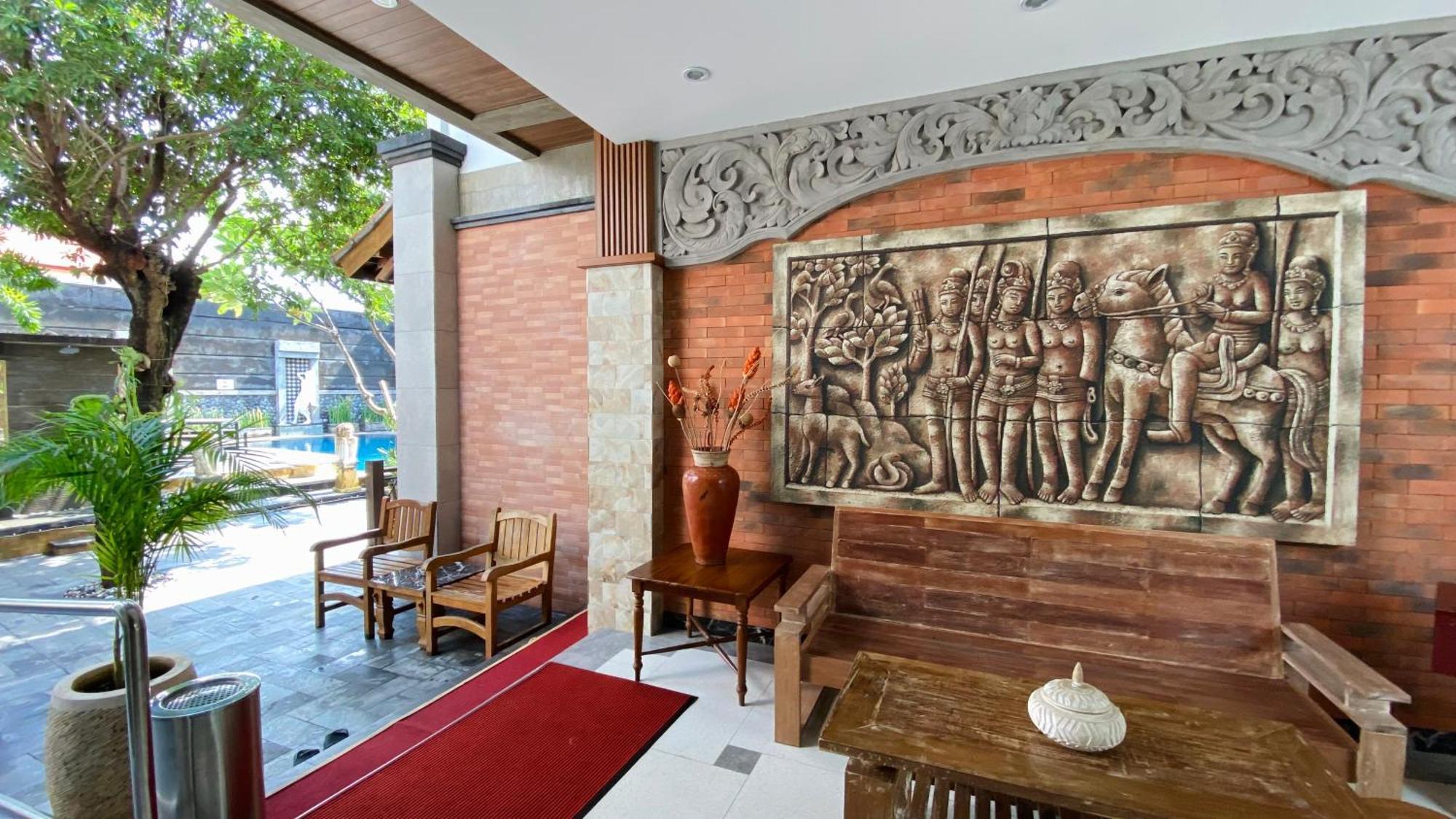 Sandat Hotel Legian Exterior photo