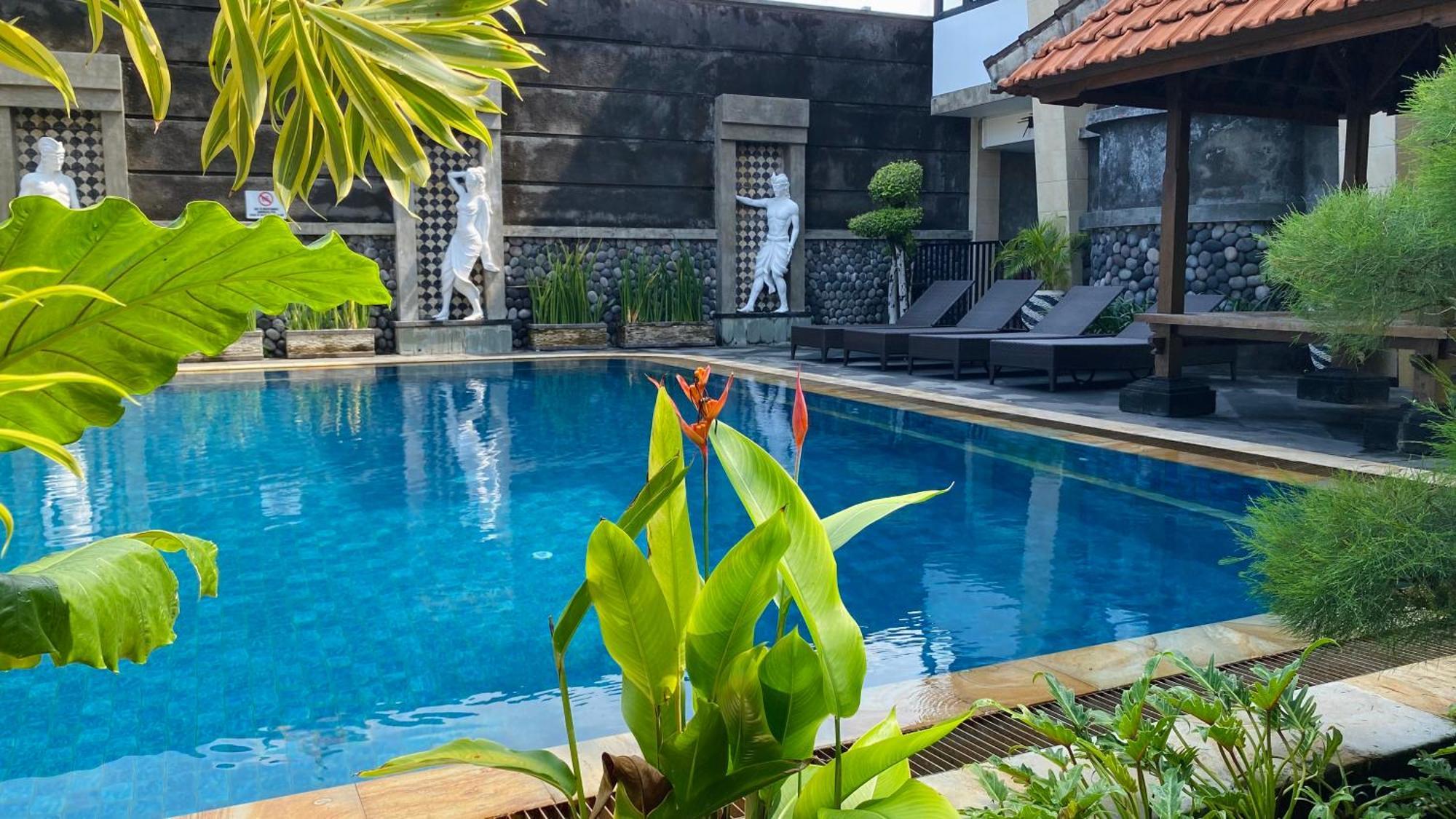 Sandat Hotel Legian Exterior photo
